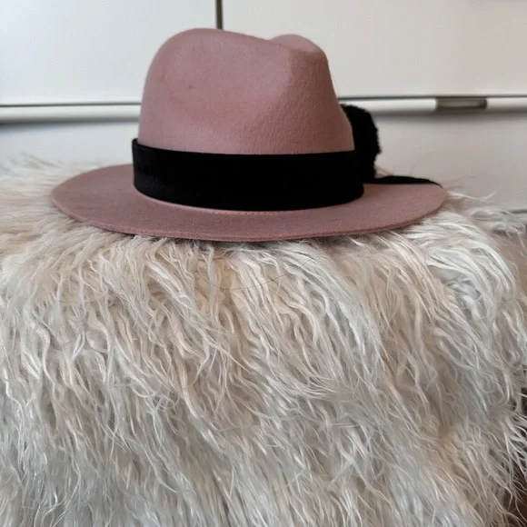 Pink Fedora - Picture 7 of 8